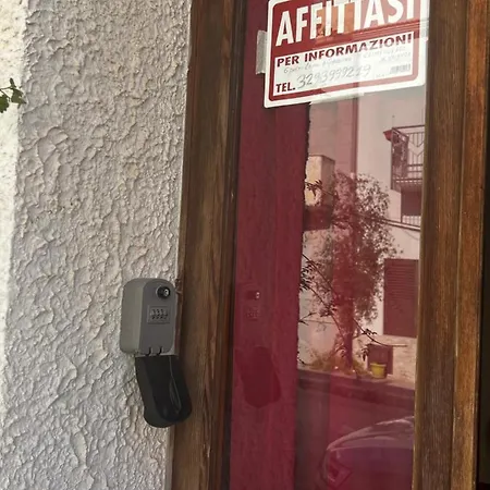 La Casa Di Luciano Centro Apartment *